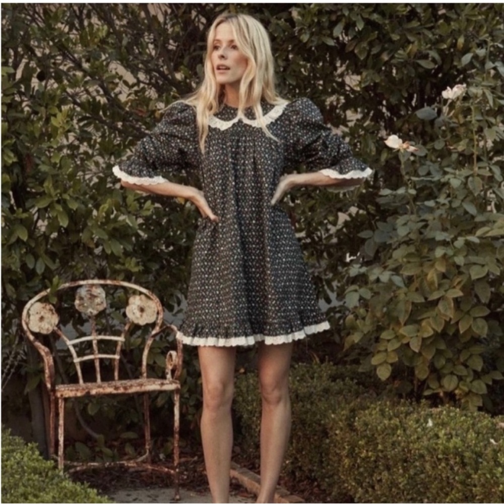 Doen Floral Dress with Lace Peter Pan Collar and Sleeves - EUC